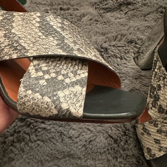 Rebecca Minkoff Black Gray Snake Print Slingback Heels - Picture 2 of 14